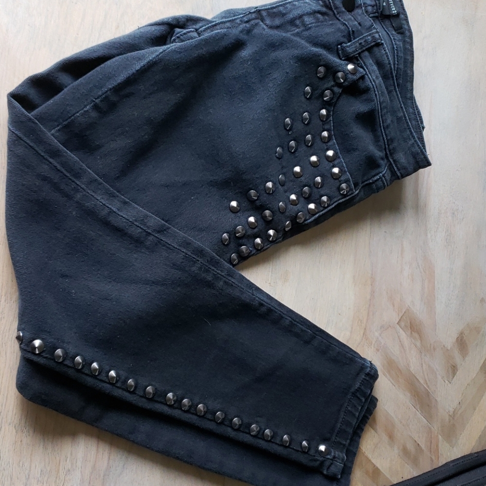 Forever 21 stud skinny jeans